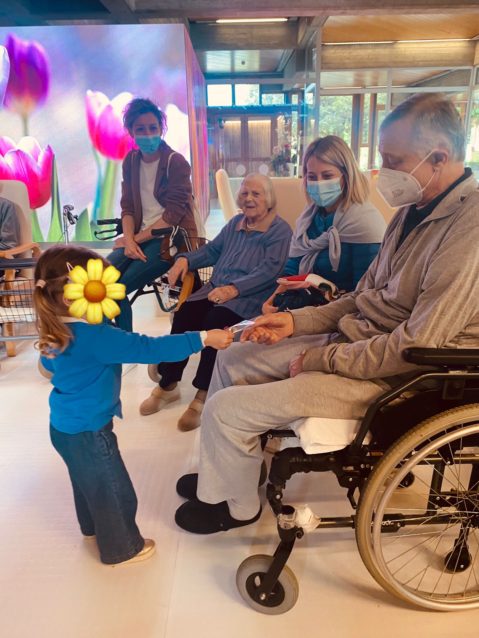 I bambini dell'asilo nido "Tana del lupo" alla Sartor