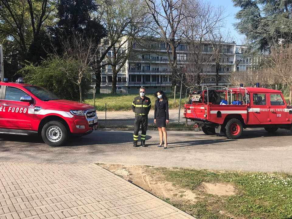 Sanificati gli spazi esterni del Centro grazie all'intervento dei Vigili del Fuoco di Castelfranco Veneto