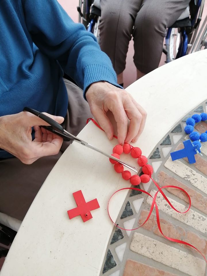 Spazio alla creatività: le nostre coroncine homemade